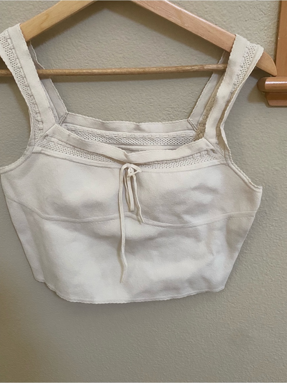 La Hearts Cream Tie-Front Cropped Tank